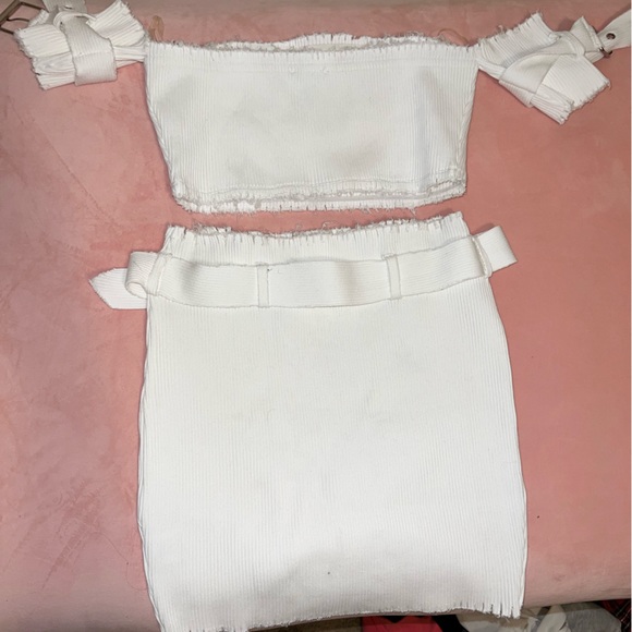 MATCHING WHITE SET - Picture 4 of 8